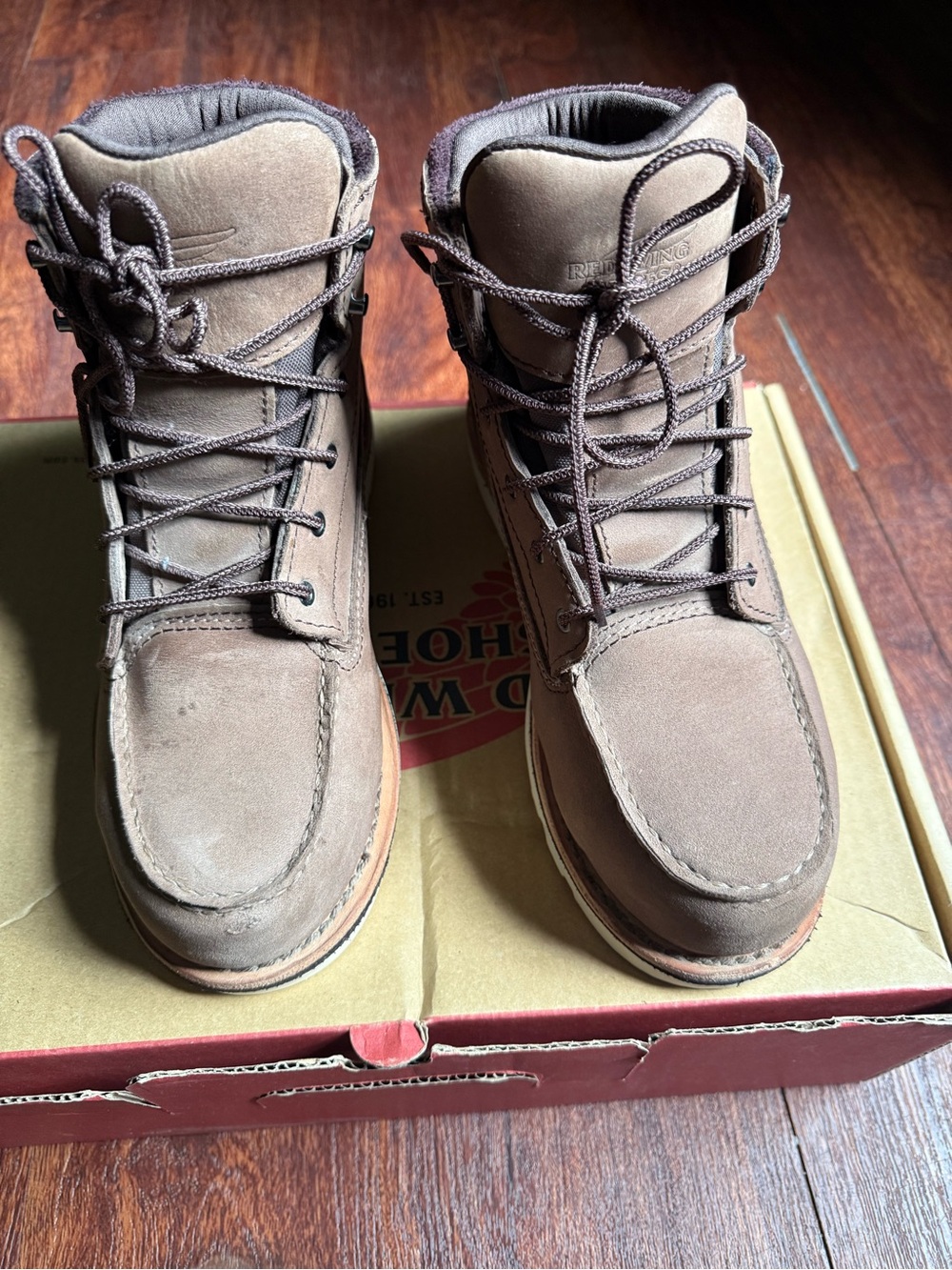 Men's Brown Moc Toe Work Boots - Rugged Waterproof Comfort Red Wind